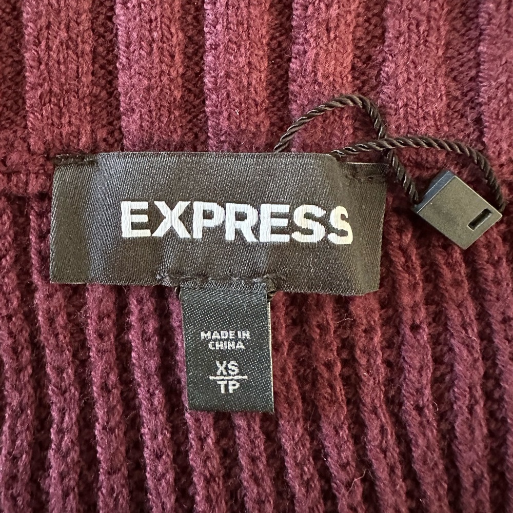 Express Oversized Burgundy Chunky Knit V-Neck Sweater XS | Hi-Low Hem Cozy - Picture 4 of 5